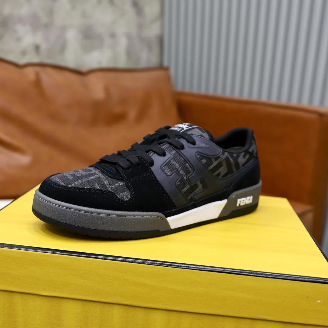 Ex-factory price: 580🔥Couple model (top original order) Brand: FENDI Size: 35-44 (customized for men 38 and 45) Grade: original order quality high version Material: imported original cowhide stitching➕ high-quality and comfortable lining original TPU lightweight non-slip outsole Style category: travel fashion casual shoes versatile trend